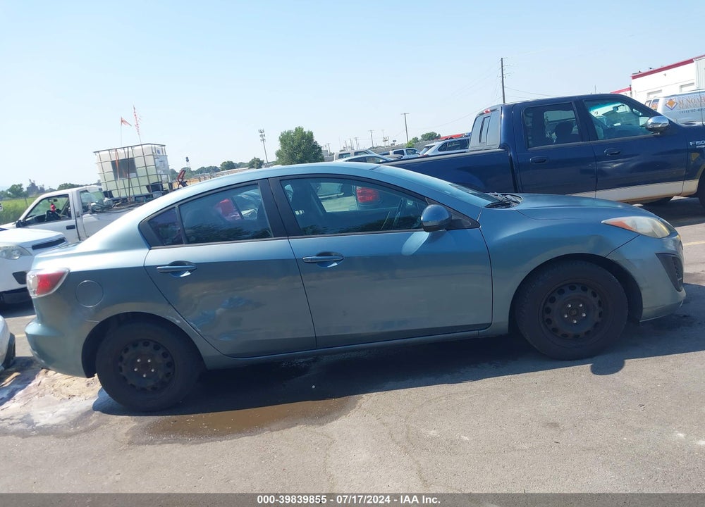 2010 MAZDA 3 I SPORT VIN: JM1BL1SG2A1240582