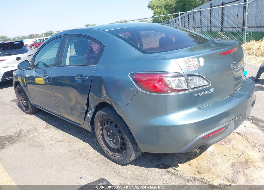 2010 MAZDA 3 I SPORT VIN: JM1BL1SG2A1240582