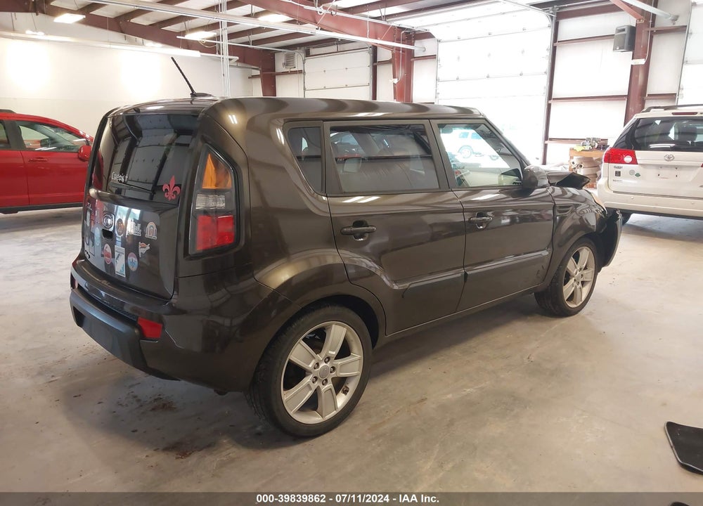 2011 KIA SOUL VIN: KNDJT2A25B7215925