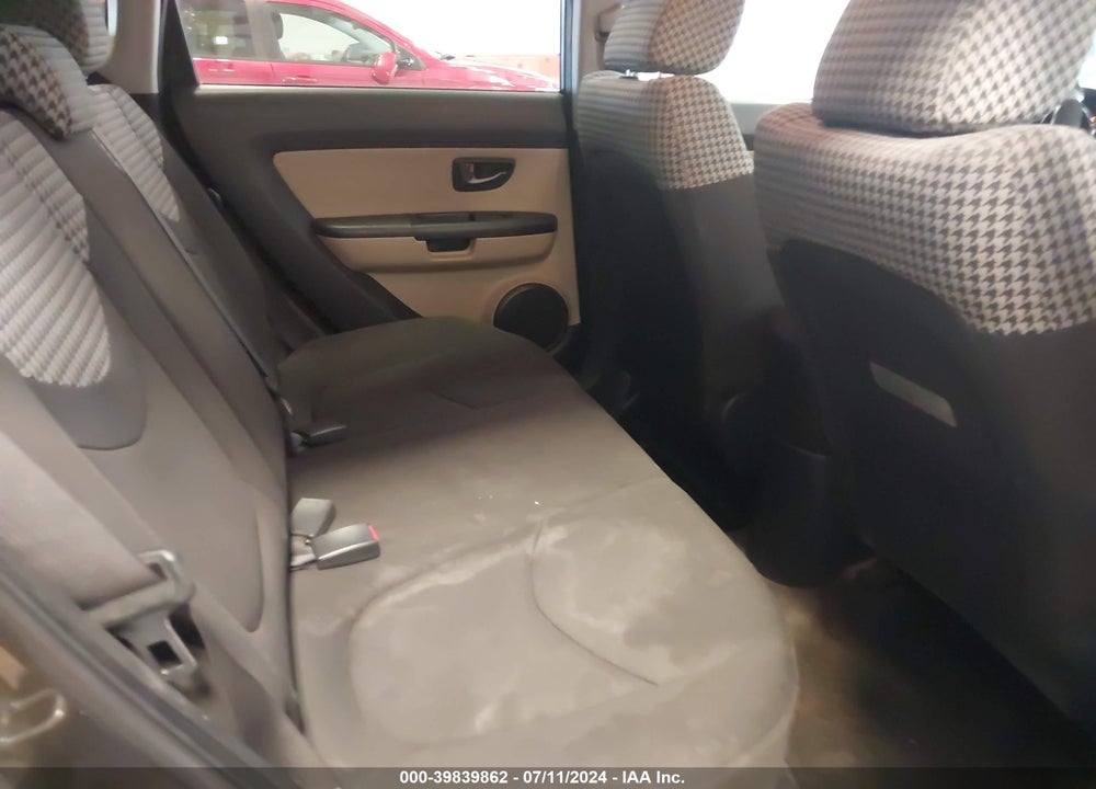 2011 KIA SOUL VIN: KNDJT2A25B7215925