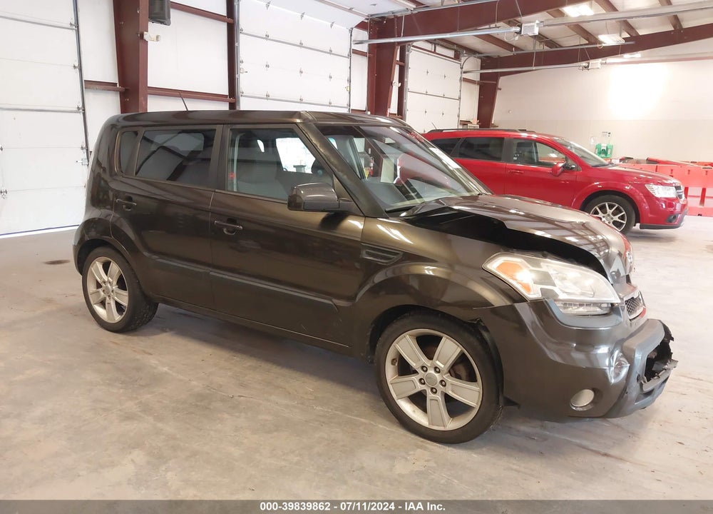 2011 KIA SOUL VIN: KNDJT2A25B7215925