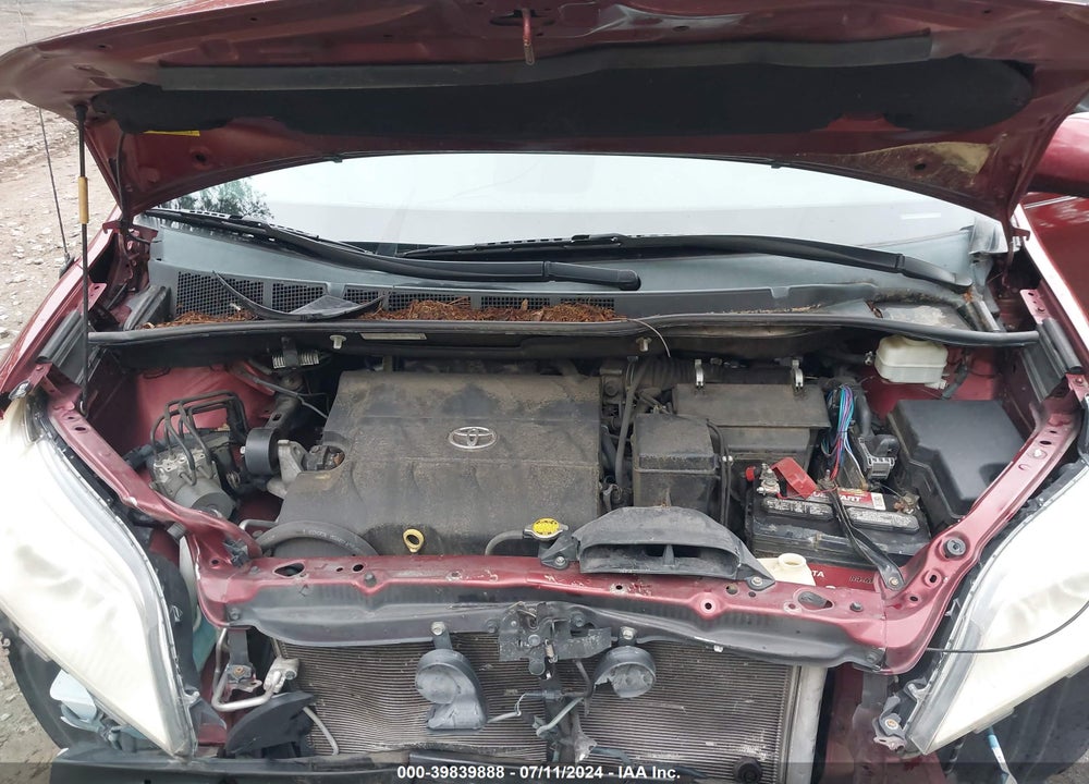2013 TOYOTA SIENNA XLE V6 8 PASSENGER VIN: 5TDYK3DC4DS354982