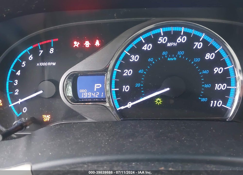 2013 TOYOTA SIENNA XLE V6 8 PASSENGER VIN: 5TDYK3DC4DS354982