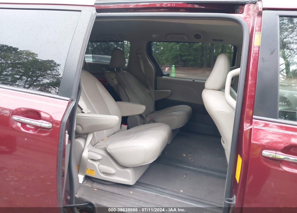 2013 TOYOTA SIENNA XLE V6 8 PASSENGER VIN: 5TDYK3DC4DS354982