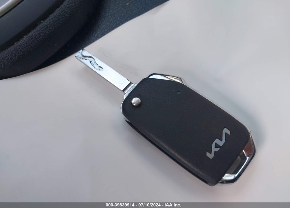 2023 KIA FORTE LXS VIN: 3KPF24AD1PE686032