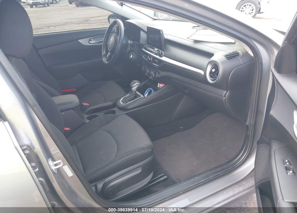 2023 KIA FORTE LXS VIN: 3KPF24AD1PE686032