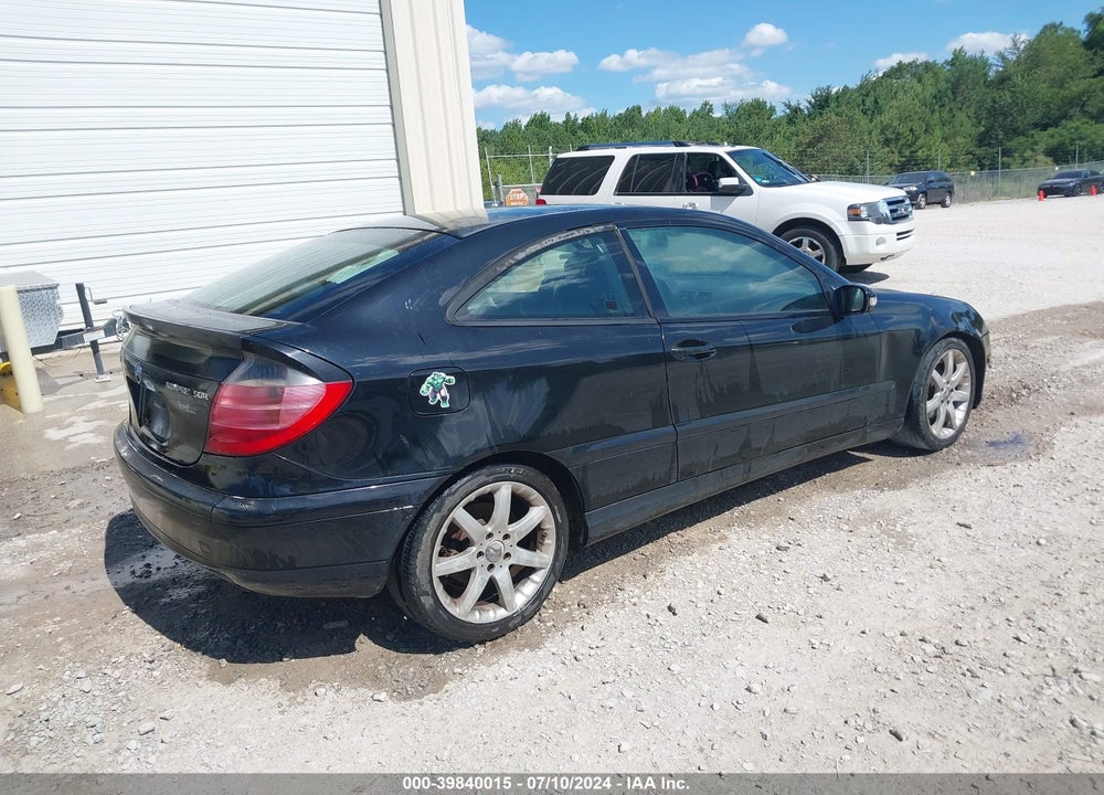 2002 MERCEDES-BENZ C 230 VIN: WDBRN47JX2A267480