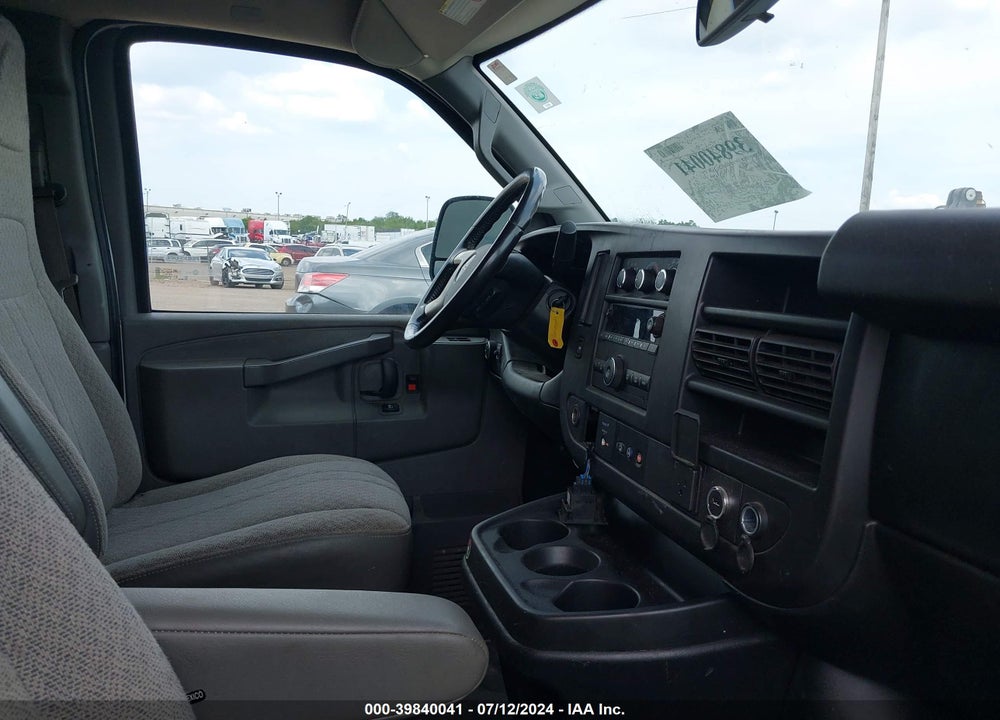 2017 GMC SAVANA 3500 WORK VAN VIN: 1GTZ7GFG7H1125096