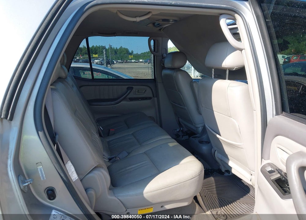2004 TOYOTA SEQUOIA LIMITED V8 VIN: 5TDBT48A74S227550