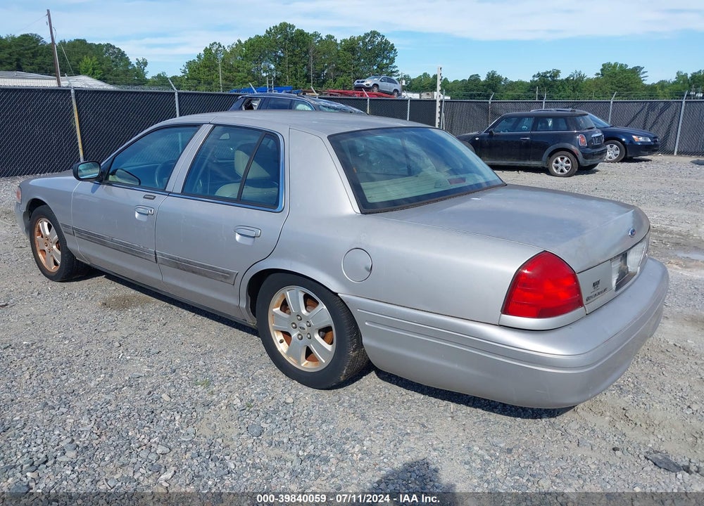 2007 FORD CROWN VICTORIA LX VIN: 2FAFP74V37X133051