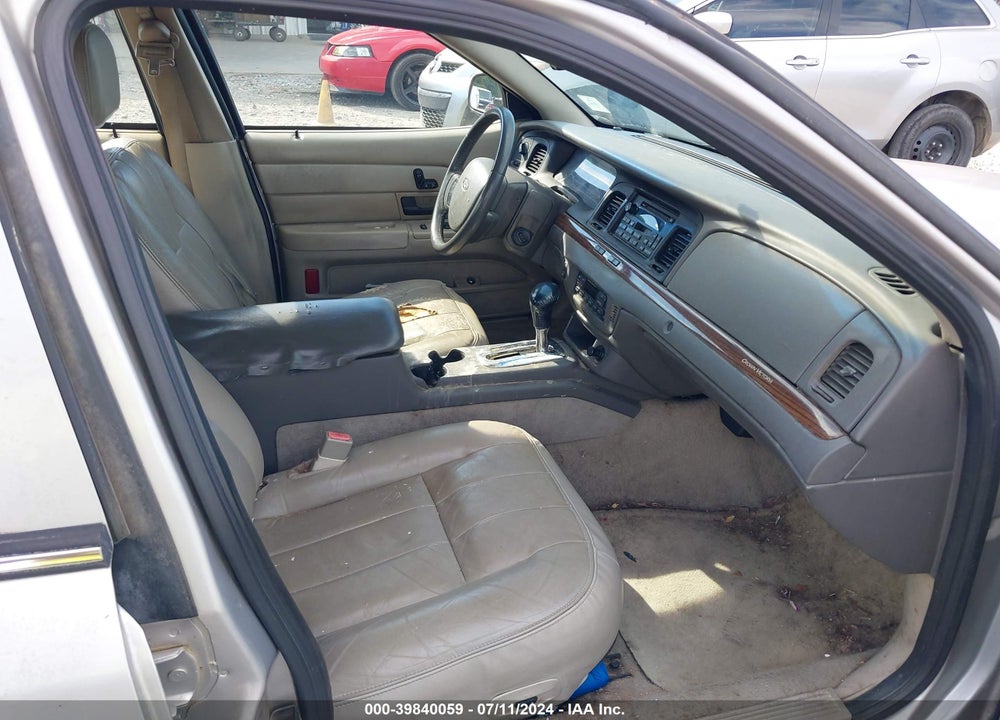 2007 FORD CROWN VICTORIA LX VIN: 2FAFP74V37X133051
