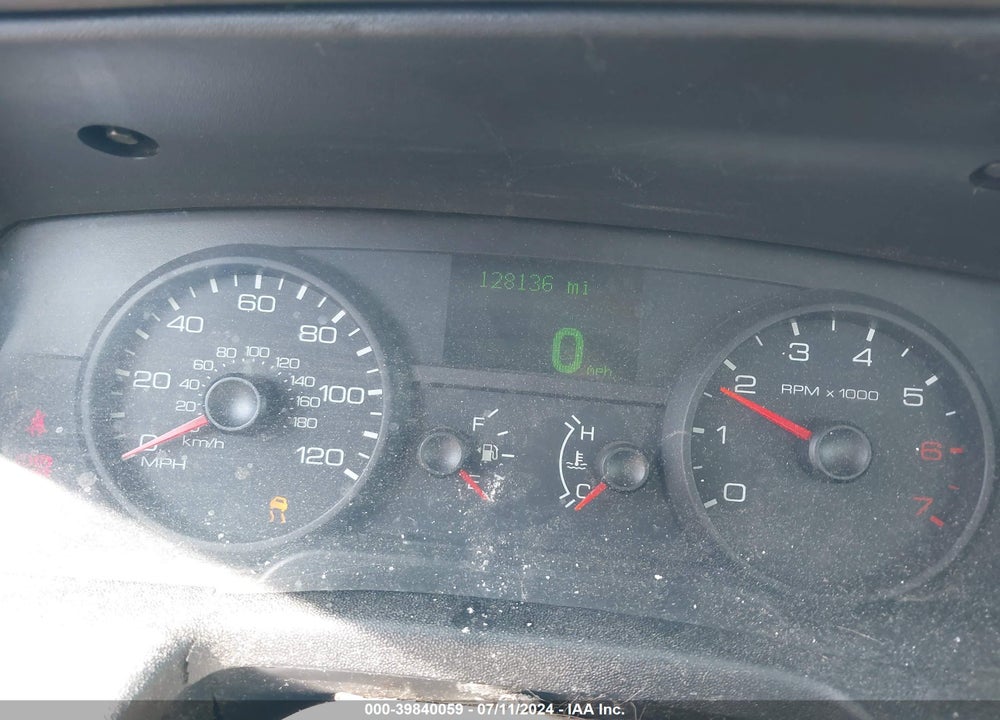 2007 FORD CROWN VICTORIA LX VIN: 2FAFP74V37X133051