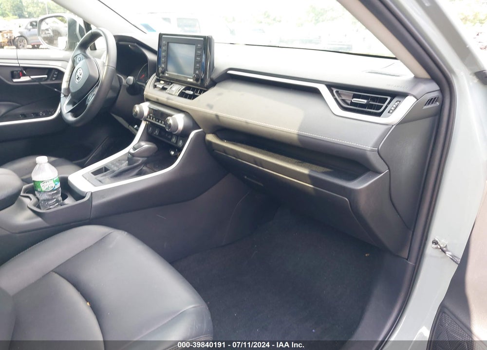 2020 TOYOTA RAV4 XLE PREMIUM VIN: 2T3A1RFV9LW137012