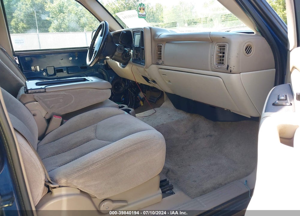 2003 CHEVROLET SUBURBAN 1500 LS VIN: 1GNEC16Z03J238056