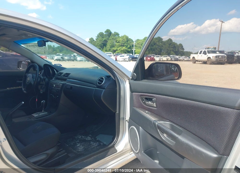 2007 MAZDA 3 S TOURING VIN: JM1BK323571664973