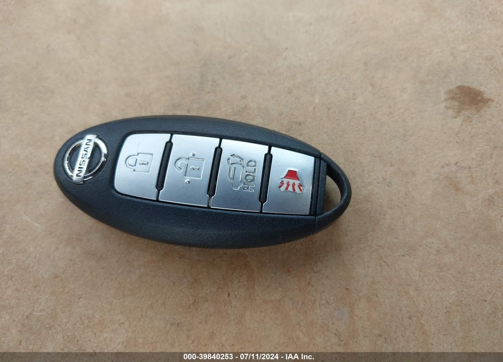 2015 NISSAN ROGUE SL VIN: 5N1AT2MV2FC903931