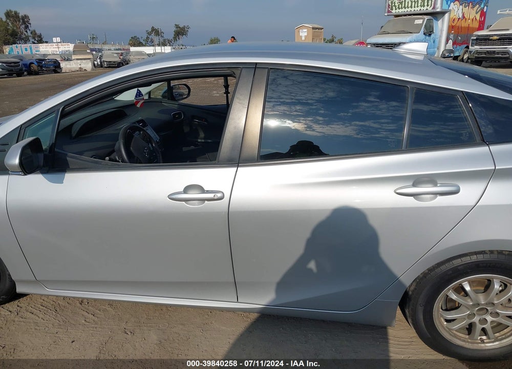 2021 TOYOTA PRIUS PRIME LE VIN: JTDKAMFP1M3180742
