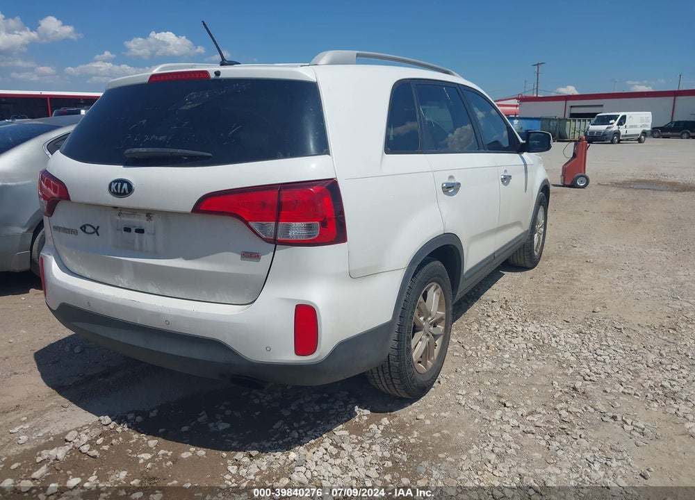 2015 KIA SORENTO VIN: 5XYKT3A61FG632853