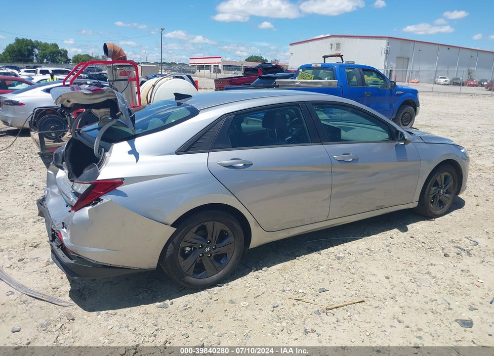 2021 HYUNDAI ELANTRA SEL VIN: 5NPLM4AGXMH051938