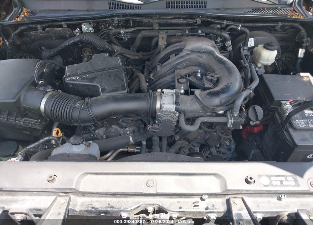 2018 TOYOTA TACOMA SR5 V6 VIN: 3TMAZ5CN4JM059890