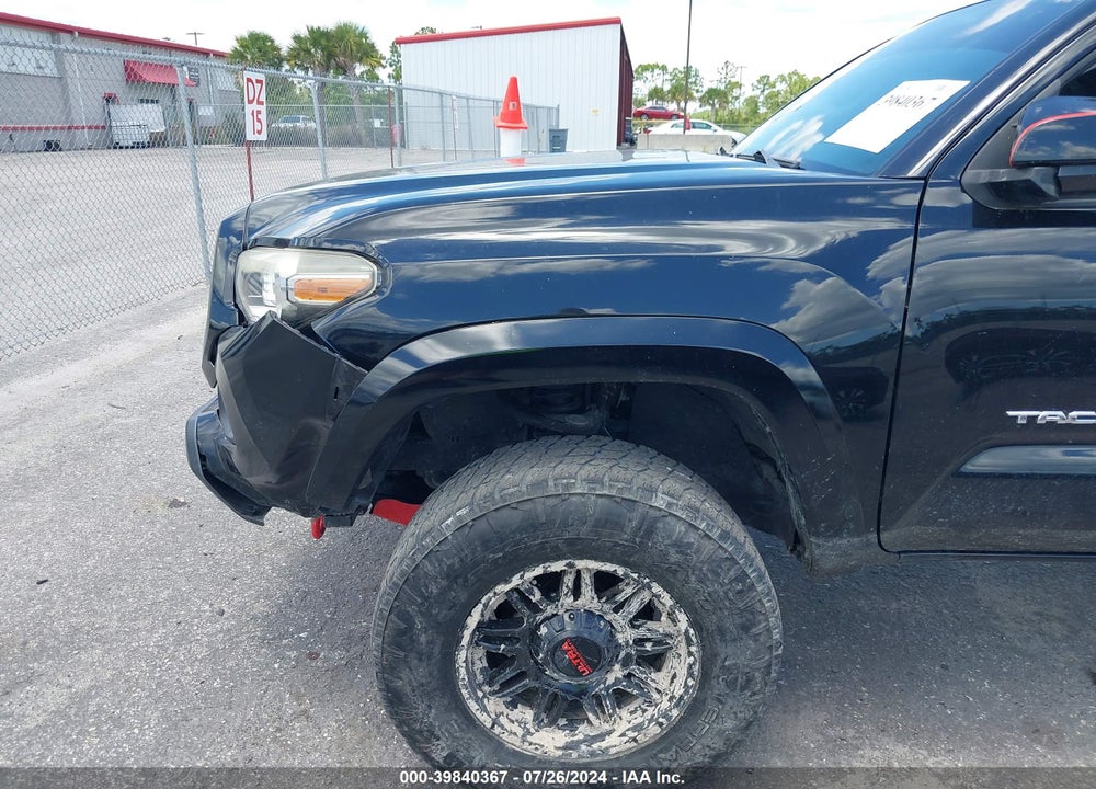 2018 TOYOTA TACOMA SR5 V6 VIN: 3TMAZ5CN4JM059890