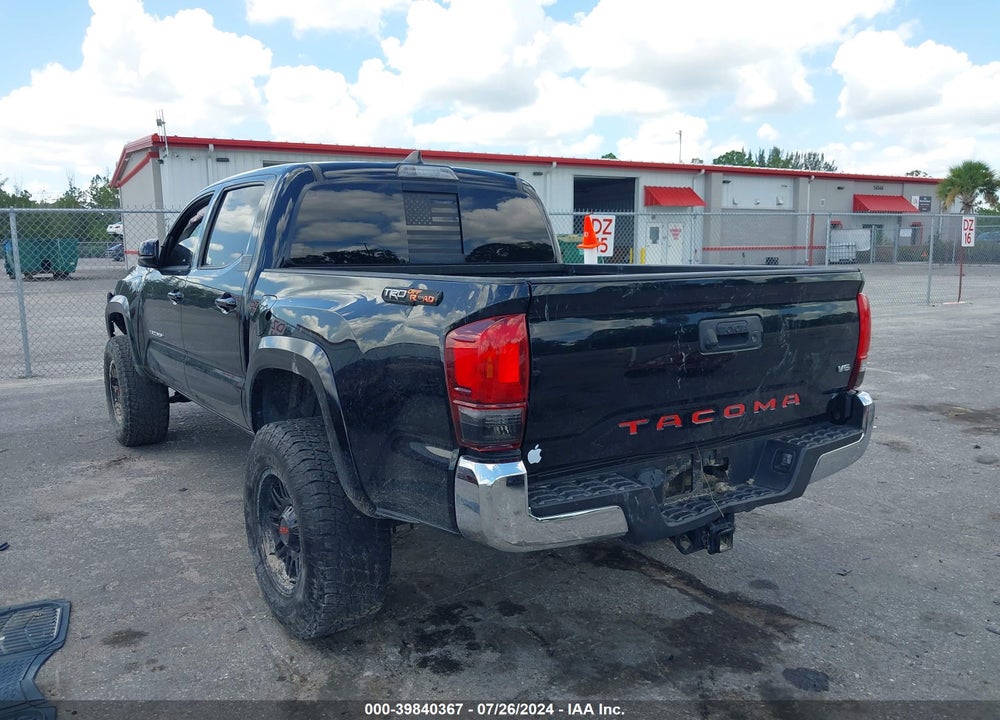 2018 TOYOTA TACOMA SR5 V6 VIN: 3TMAZ5CN4JM059890