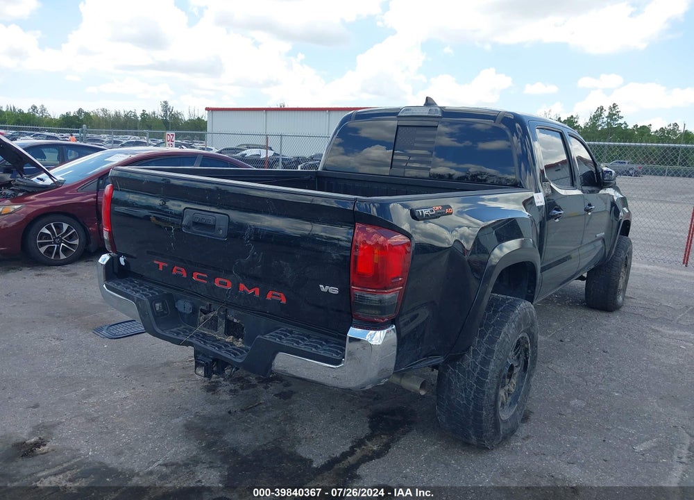 2018 TOYOTA TACOMA SR5 V6 VIN: 3TMAZ5CN4JM059890