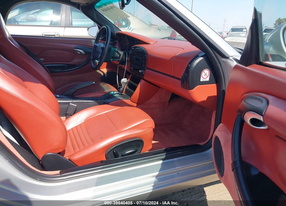 2000 PORSCHE BOXSTER VIN: WP0CA2987YS620374