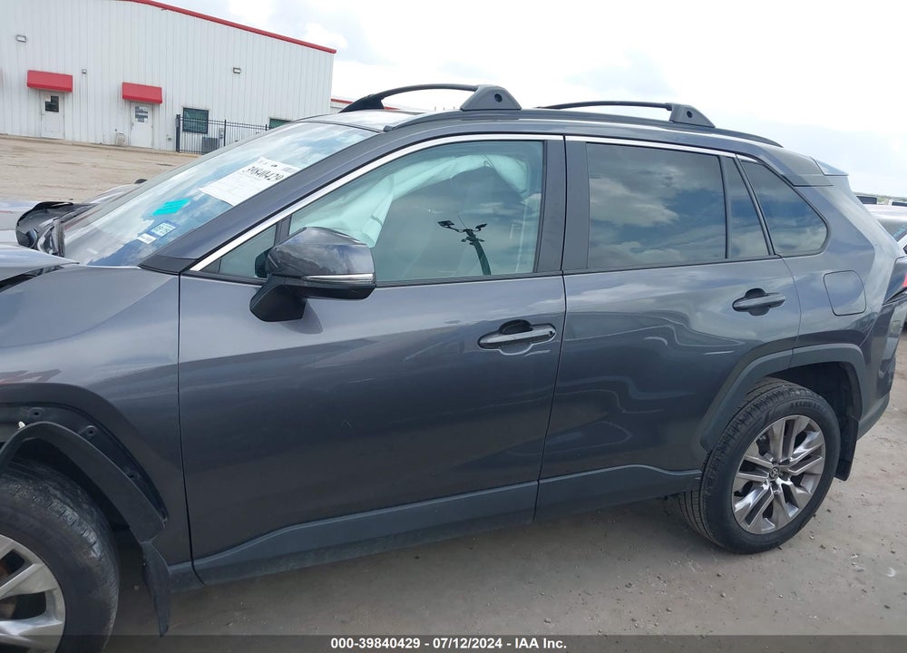 2021 TOYOTA RAV4 XLE PREMIUM VIN: 2T3C1RFV5MC170603