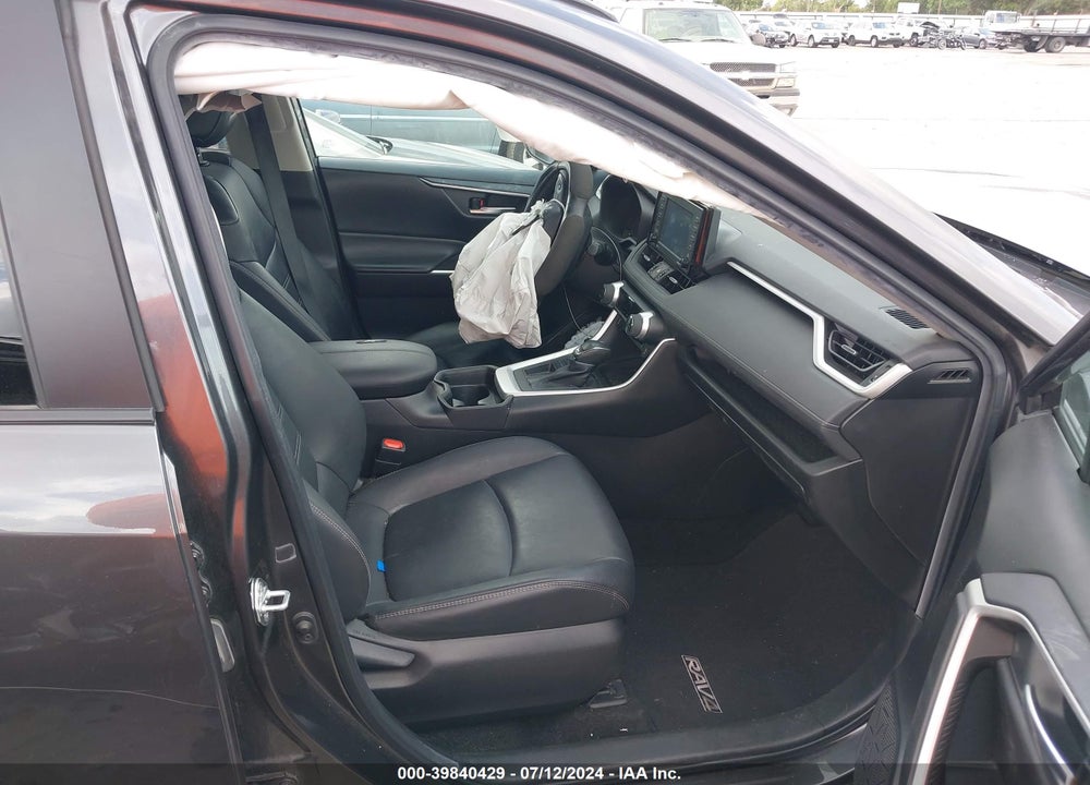 2021 TOYOTA RAV4 XLE PREMIUM VIN: 2T3C1RFV5MC170603