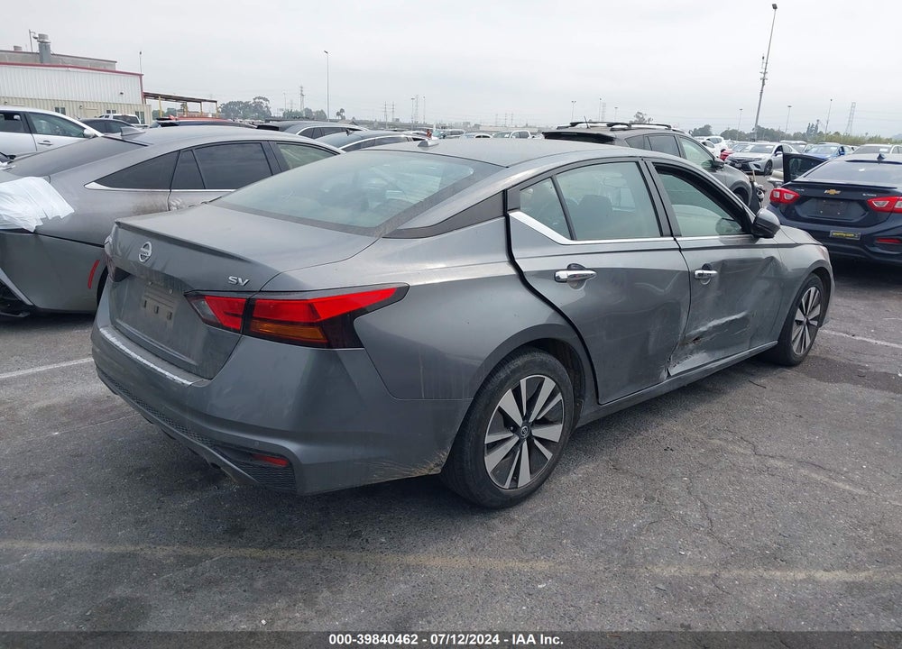 2022 NISSAN ALTIMA SV FWD VIN: 1N4BL4DV8NN337108