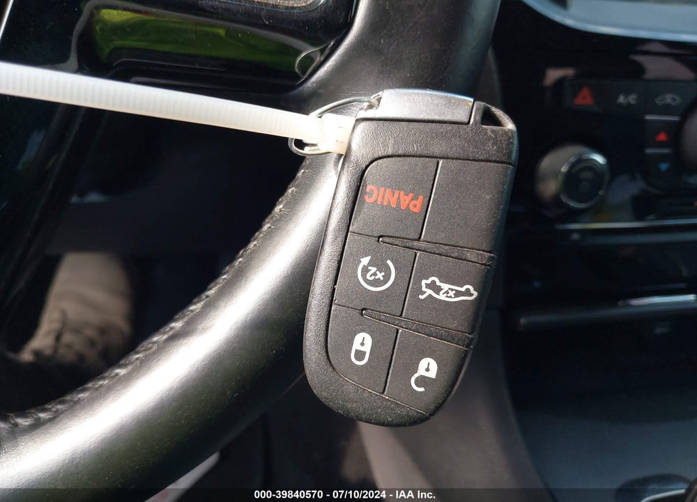 2014 CHRYSLER 300 300S VIN: 2C3CCABG0EH376404