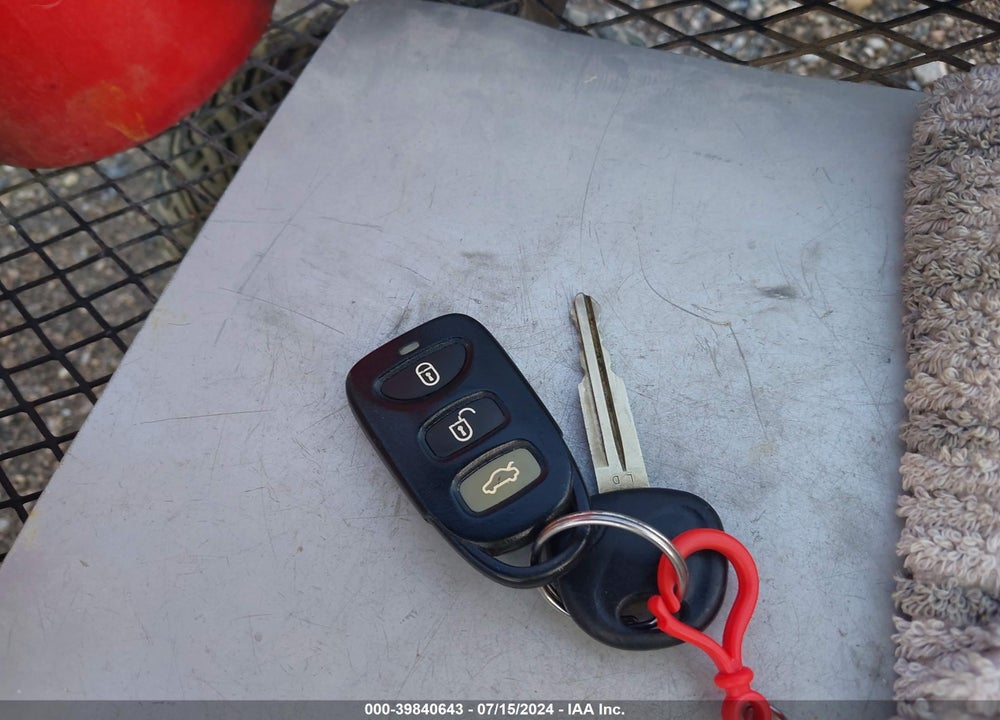 2007 KIA SPECTRA SX VIN: KNAFE121975007627