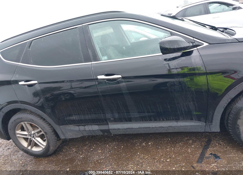 2017 HYUNDAI SANTA FE SPORT 2.4L VIN: 5NMZUDLB0HH035665