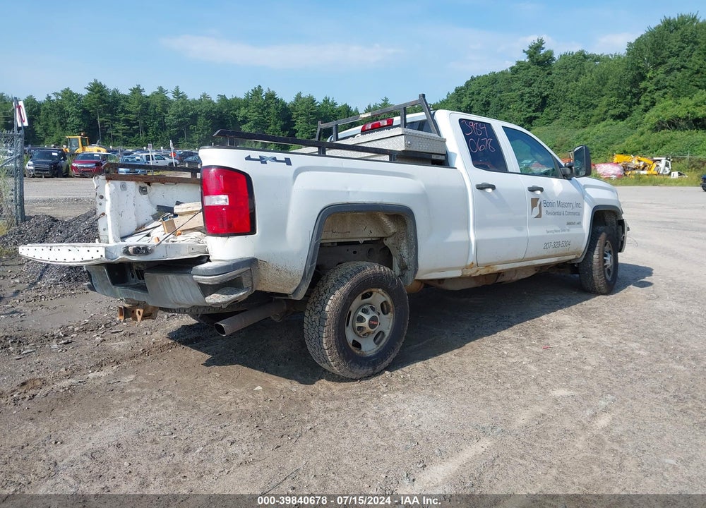 2015 GMC SIERRA 2500HD SLT VIN: 1GT22ZEG8FZ125961