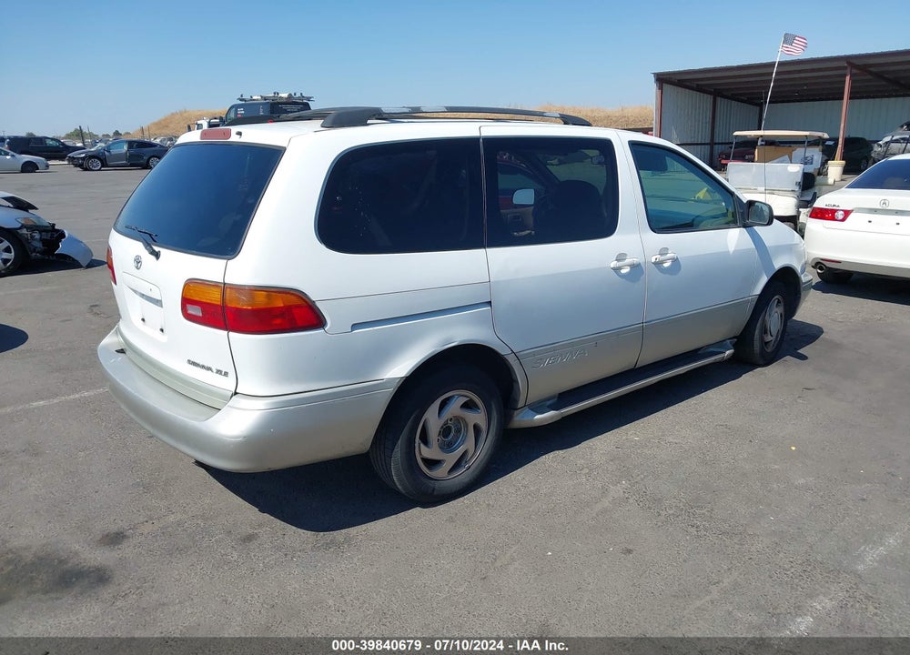 1999 TOYOTA SIENNA VIN: 4T3ZF13C9XU117566