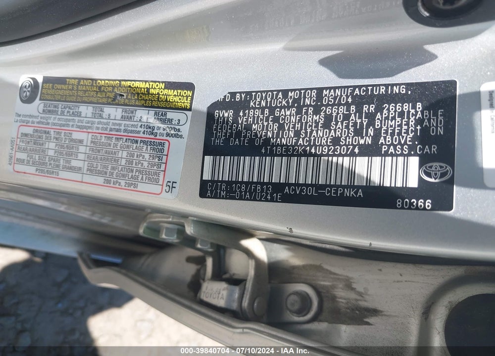 2004 TOYOTA CAMRY LE VIN: 4T1BE32K14U923074