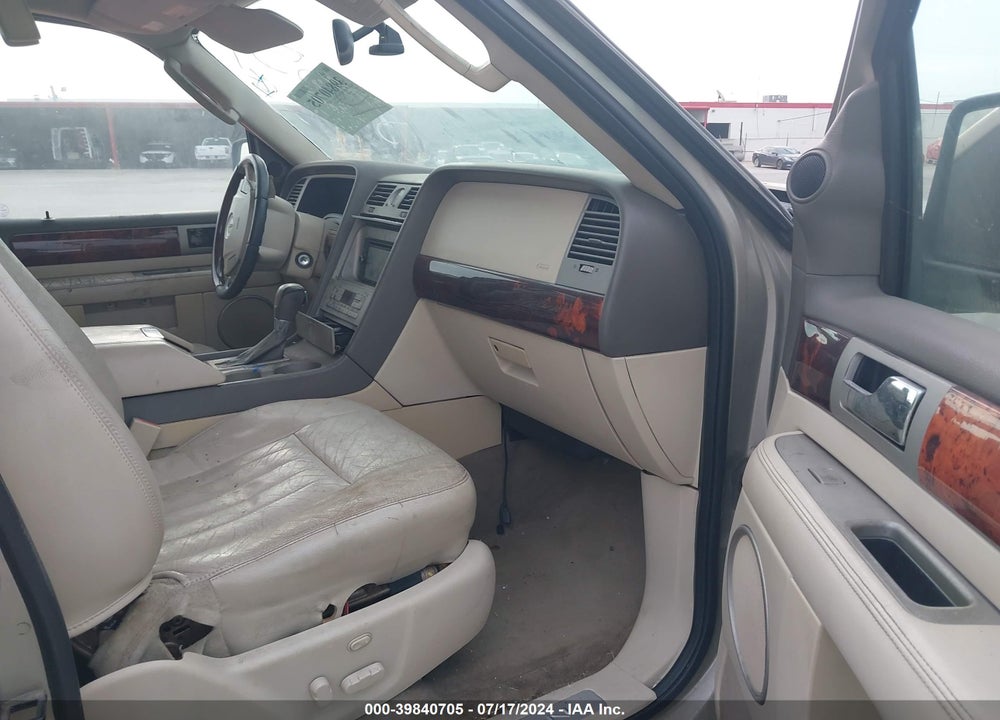 2004 LINCOLN NAVIGATOR VIN: 5LMFU27R24LJ16554