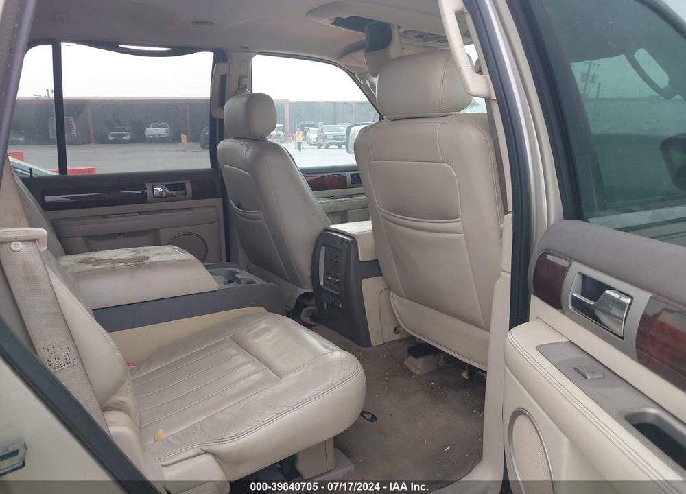 2004 LINCOLN NAVIGATOR VIN: 5LMFU27R24LJ16554