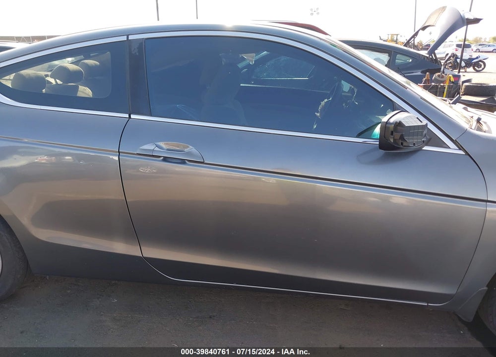 2009 HONDA ACCORD 2.4 LX-S VIN: 1HGCS12329A024619