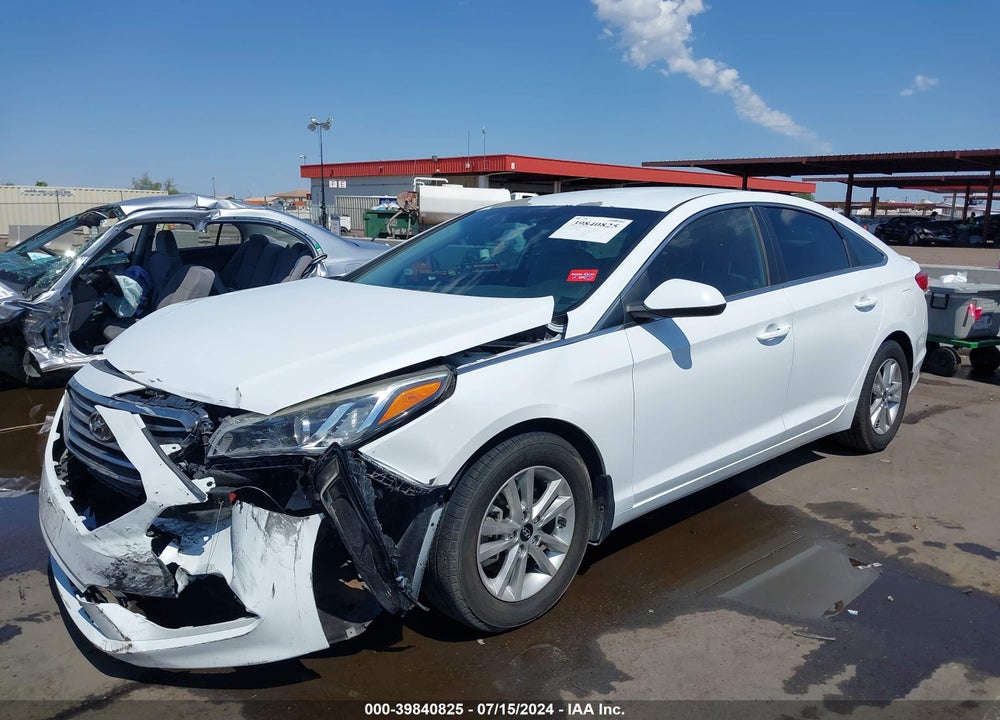 2015 HYUNDAI SONATA SE VIN: 5NPE24AF8FH043698