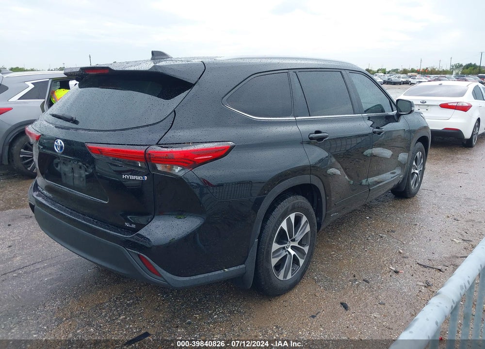 2023 TOYOTA HIGHLANDER HYBRID XLE VIN: 5TDKBRCH3PS577606