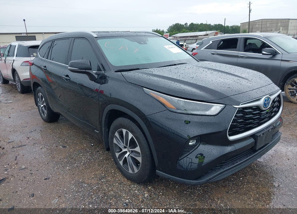 2023 TOYOTA HIGHLANDER HYBRID XLE VIN: 5TDKBRCH3PS577606