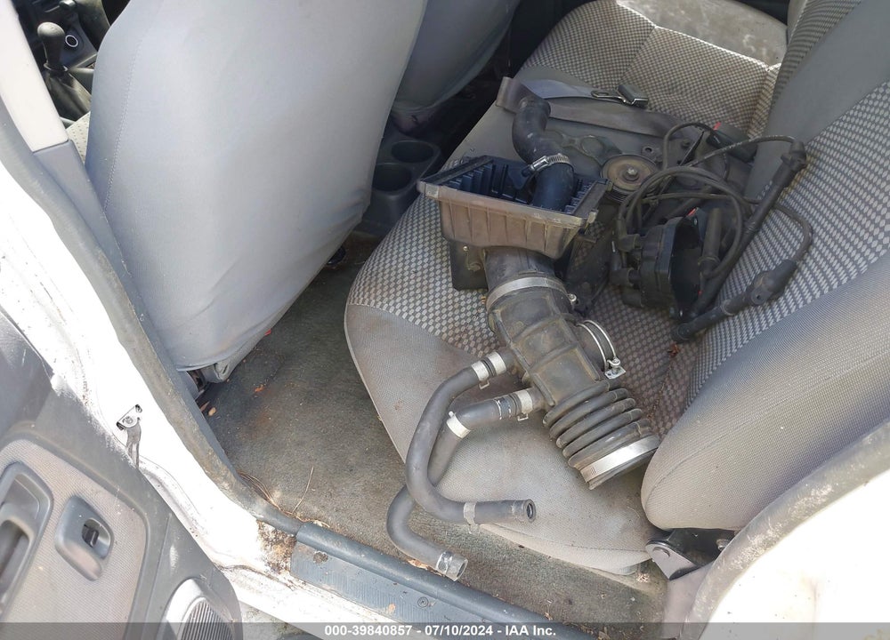 2001 NISSAN FRONTIER 4WD SE VIN: 1N6ED27Y01C321633