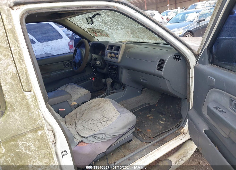2001 NISSAN FRONTIER 4WD SE VIN: 1N6ED27Y01C321633