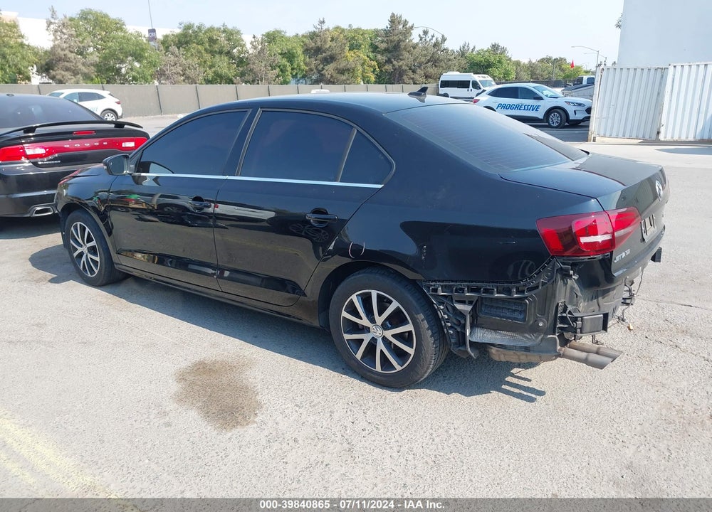2017 VOLKSWAGEN JETTA 1.4T SE VIN: 3VWDB7AJ8HM402141
