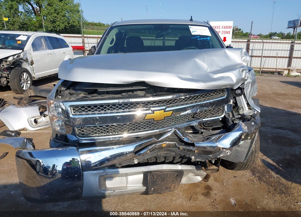 2013 CHEVROLET SILVERADO 1500 LS VIN: 1GCRCREA2DZ412801