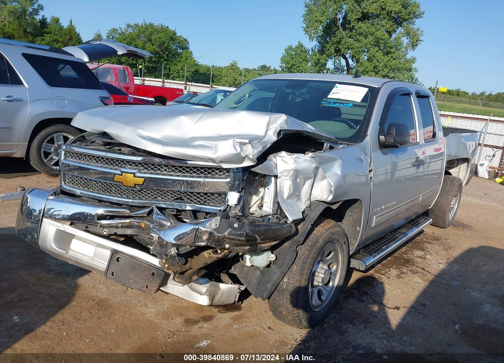 2013 CHEVROLET SILVERADO 1500 LS VIN: 1GCRCREA2DZ412801
