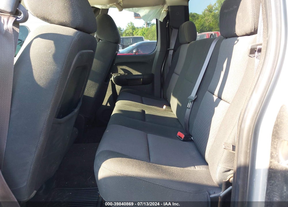 2013 CHEVROLET SILVERADO 1500 LS VIN: 1GCRCREA2DZ412801