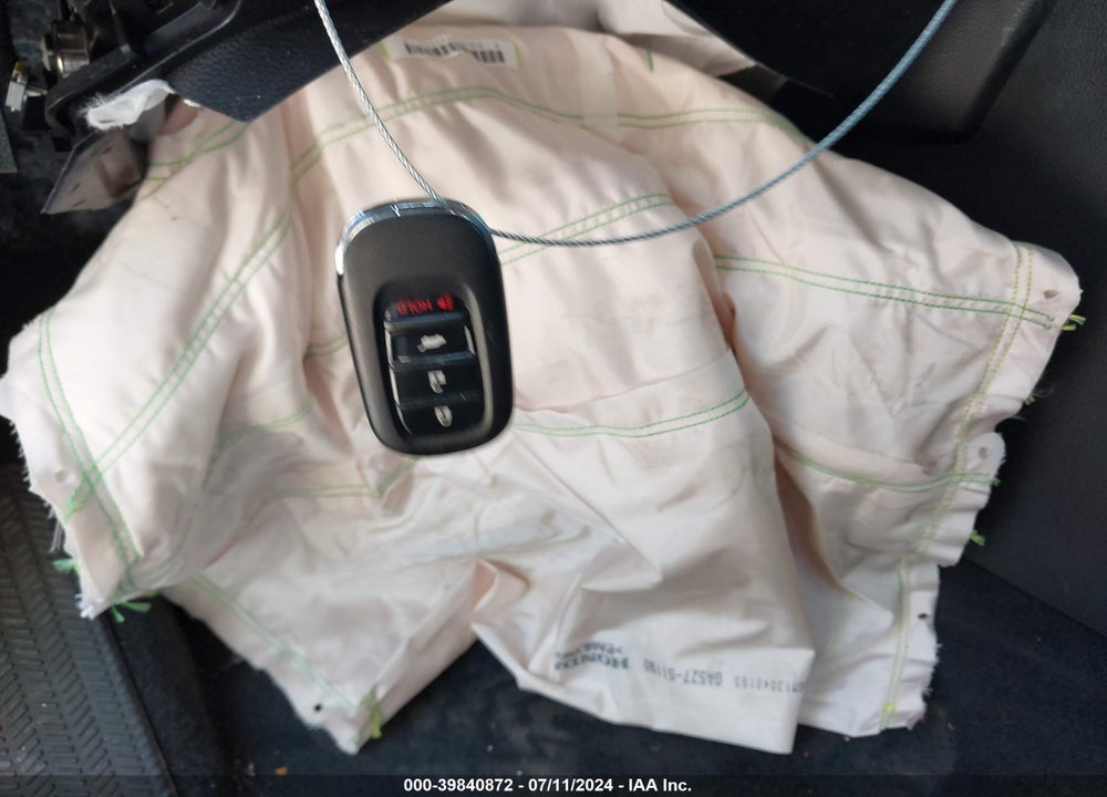 2024 HONDA CR-V LX 2WD VIN: 7FARS3H2XRE000678